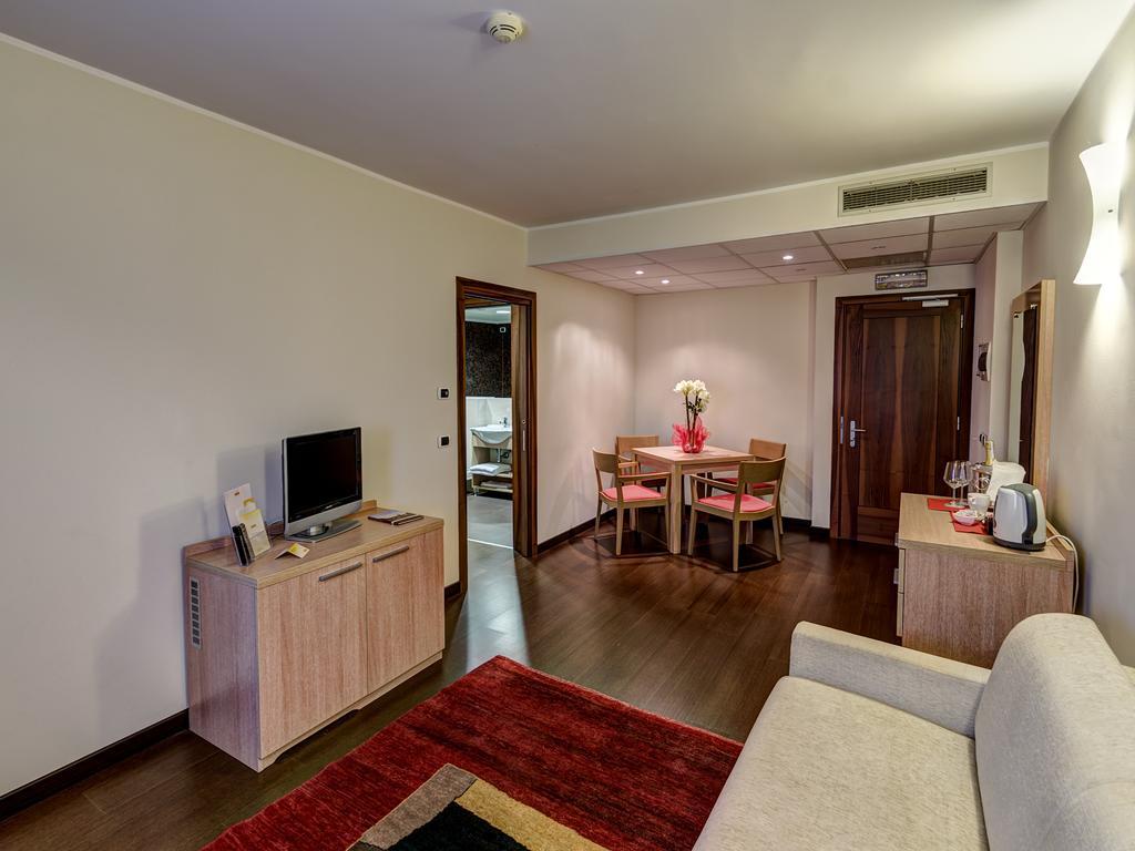 Hotel Capital Rovigo Esterno foto