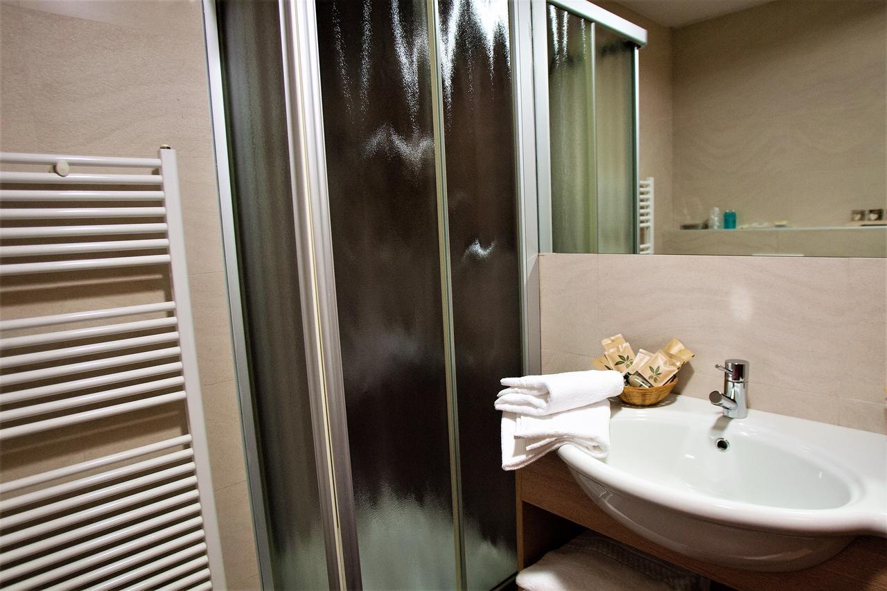 Hotel Capital Rovigo Esterno foto
